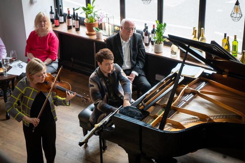 Yalangoch xotin yugurish yolakchasida